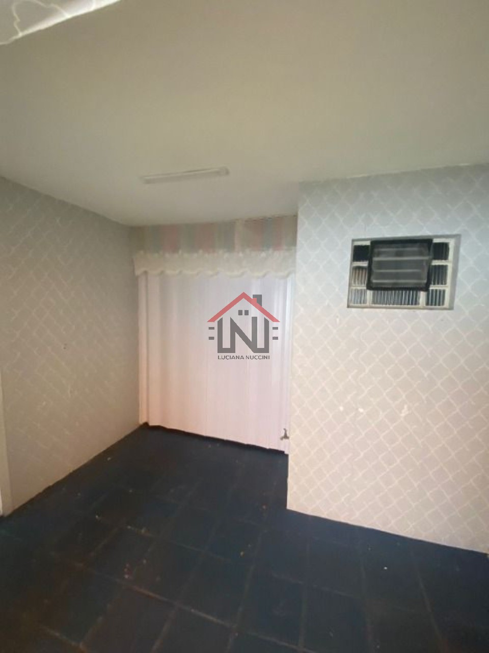 Imperdível: Casa à venda em São Paulo-SP, Vila Mariana. 3 quartos, 4 banheiros, 5 vagas de garagem e 360m² de área!