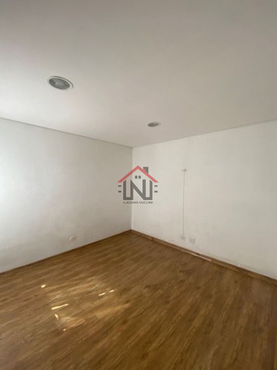 Imperdível: Casa à venda em São Paulo-SP, Vila Mariana. 3 quartos, 4 banheiros, 5 vagas de garagem e 360m² de área!