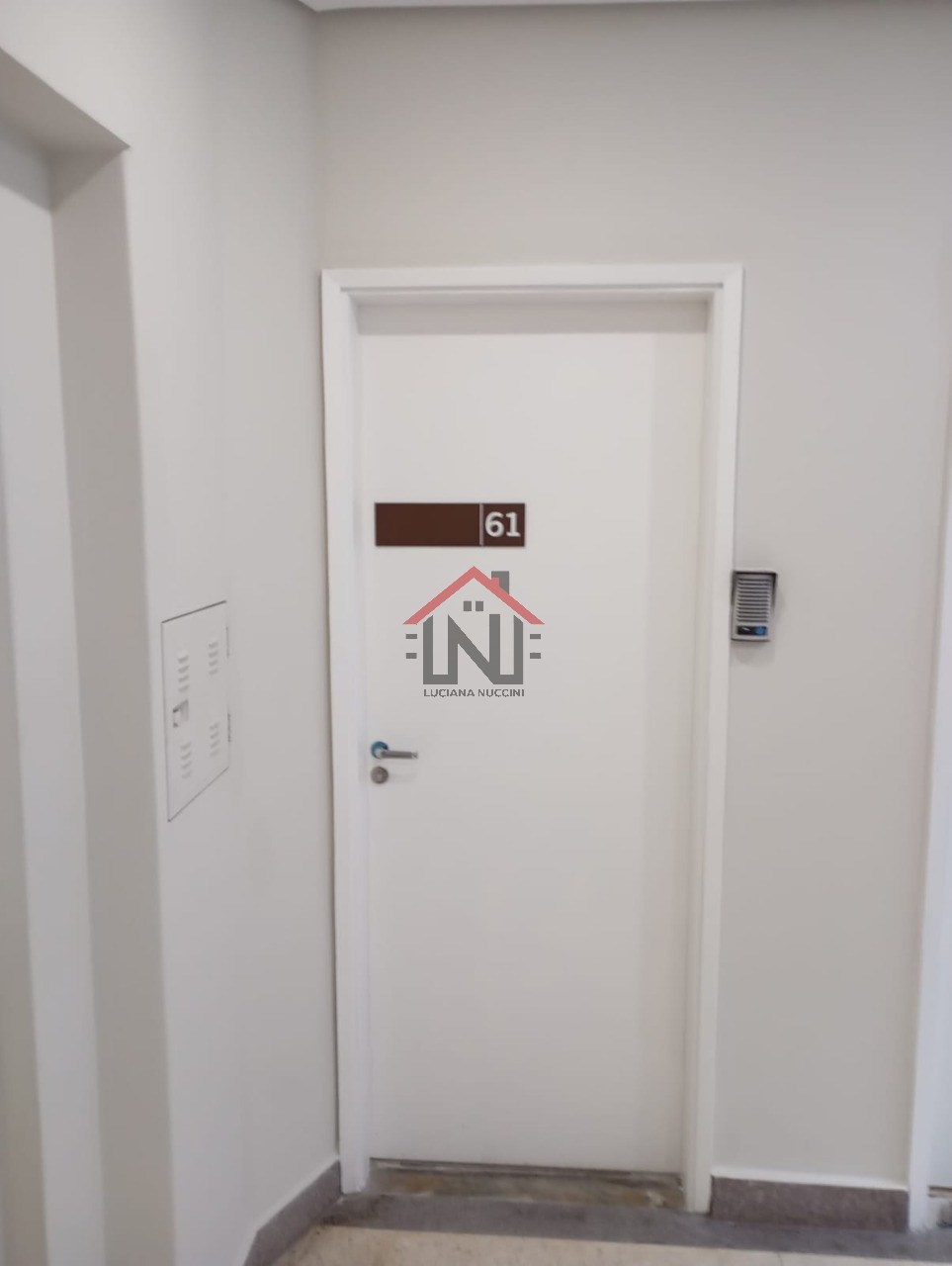 Conjunto Comercial para Locação no Paraíso, São Paulo-SP: 1 Sala, 1 Banheiro, 95m² de Área!