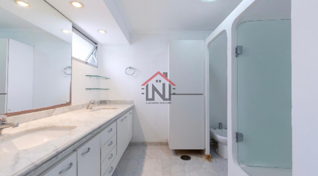 Luxuoso apartamento à venda no coração de São Paulo, Jardim Paulista: 3 quartos, 1 suíte, 3 salas, 4 banheiros, 2 vagas - 170m².
