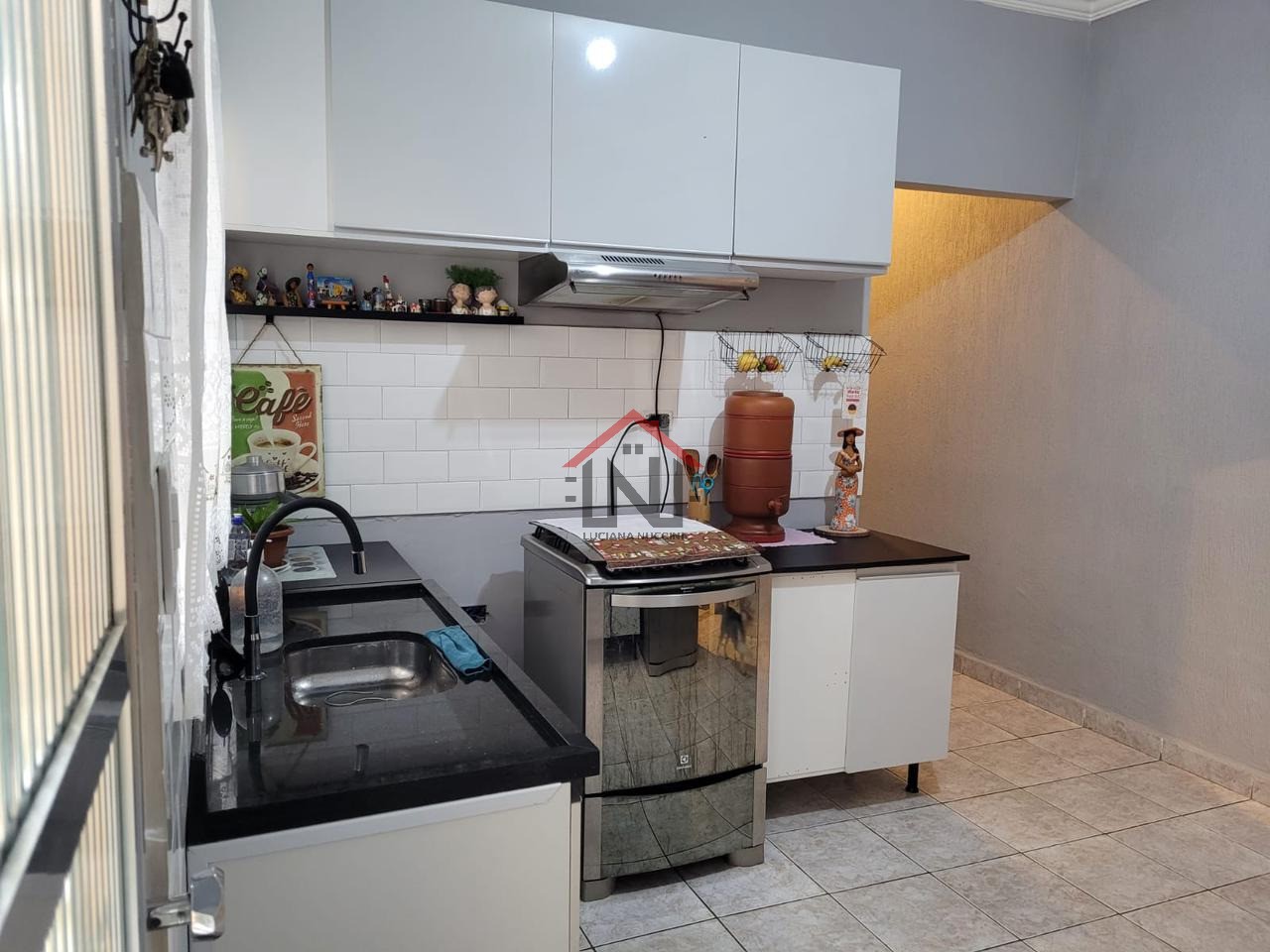 Imperdível residência à venda na Vila Liviero, São Paulo-SP: 3 quartos, 1 sala, 3 banheiros, 2 vagas de garagem, 170m².