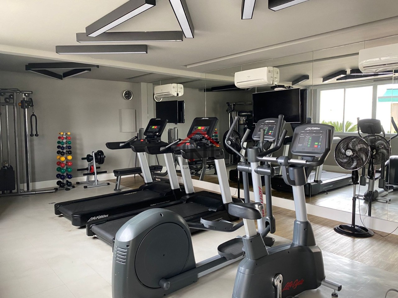 Apartamento à venda no Ipiranga, São Paulo-SP: 2 quartos, 1 suíte, 2 banheiros, 1 vaga de garagem, 70m². Imperdível!