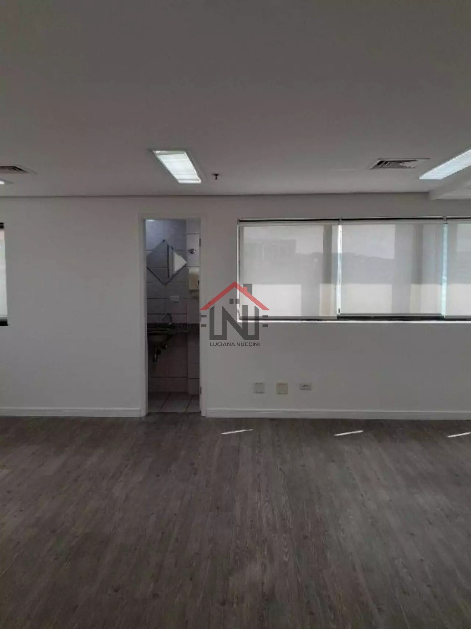 Conjunto Comercial na Vila Olímpia - São Paulo-SP Venda ou Locação 4 banheiros, 2 vagas, 90m²