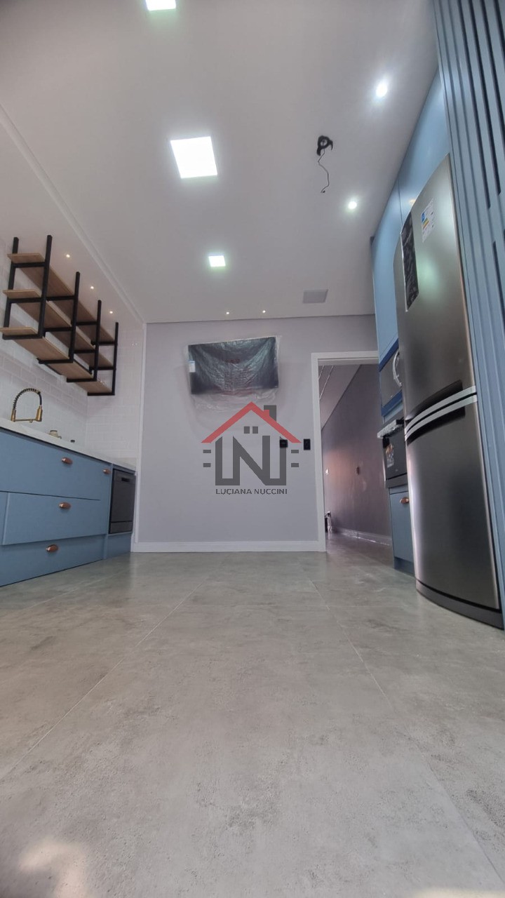 Casa à venda em São Paulo-SP, Vila Gumercindo: 3 quartos, 3 suítes, 1 sala, 4 banheiros, 2 vagas de garagem, 120m². Venha conferir!
