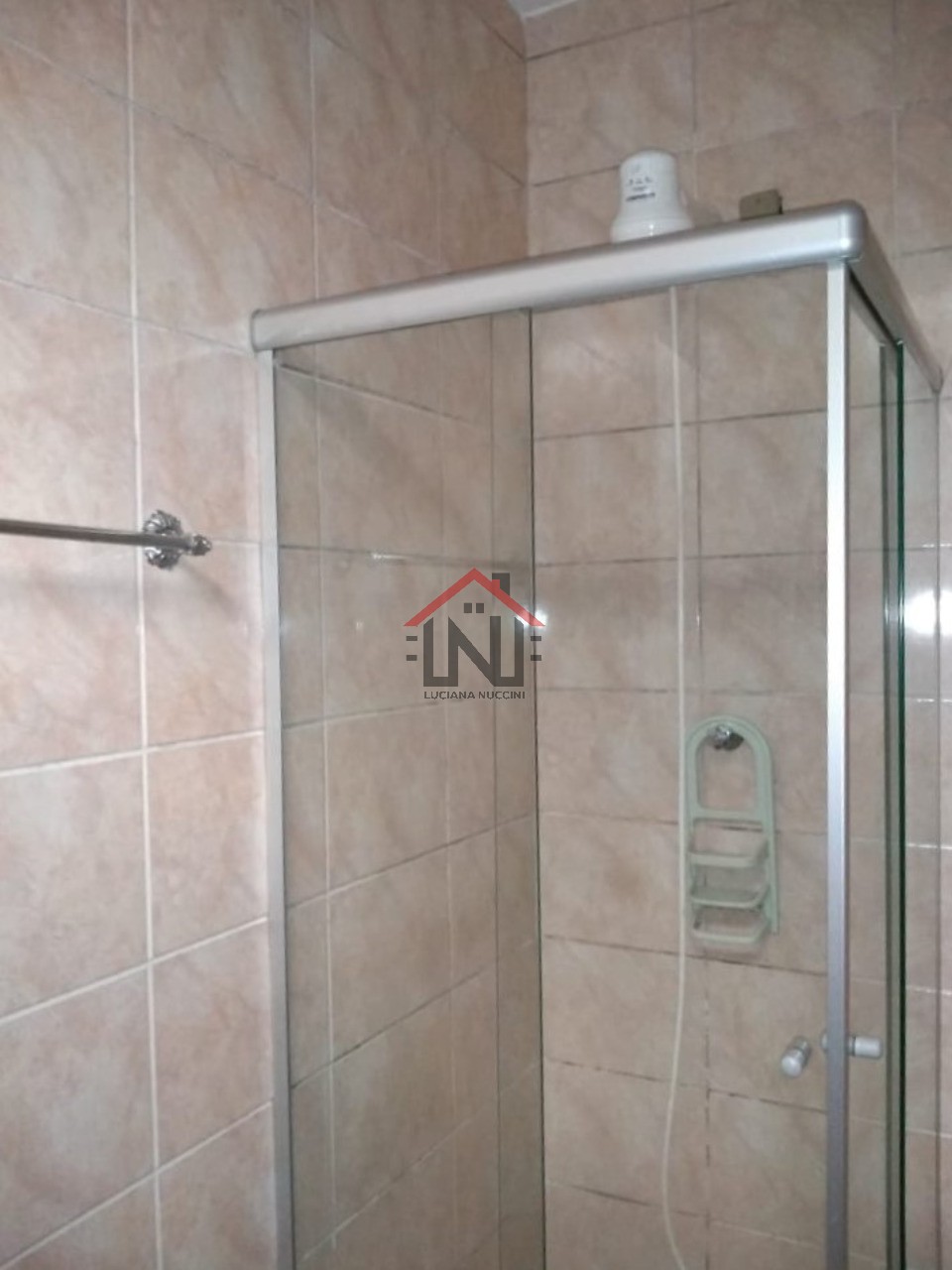 Imperdível oportunidade: casa de 2 quartos com suíte e 2 vag