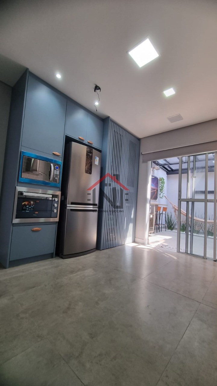 Casa à venda em São Paulo-SP, Vila Gumercindo: 3 quartos, 3 suítes, 1 sala, 4 banheiros, 2 vagas de garagem, 120m². Venha conferir!