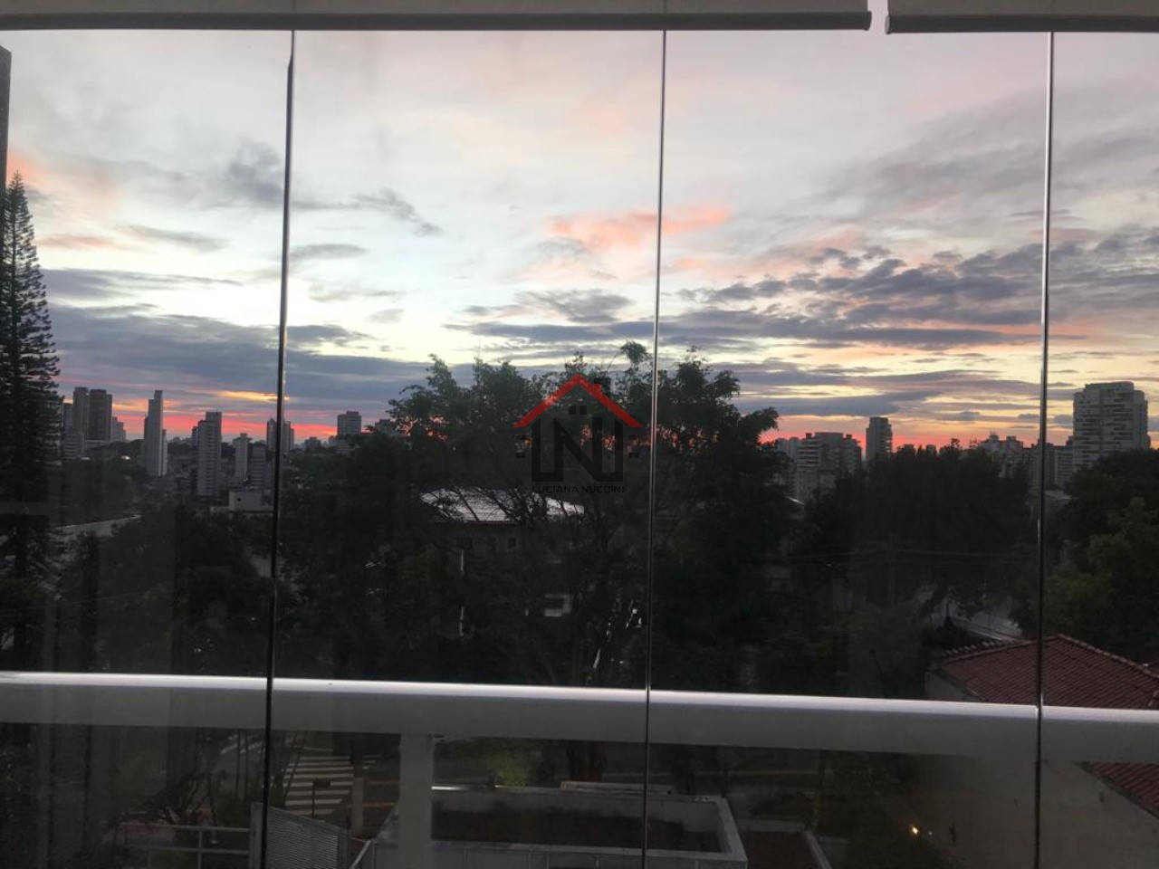 Viva com conforto e elegância em um apartamento de 3 suítes na Vila Mariana, São Paulo-SP!