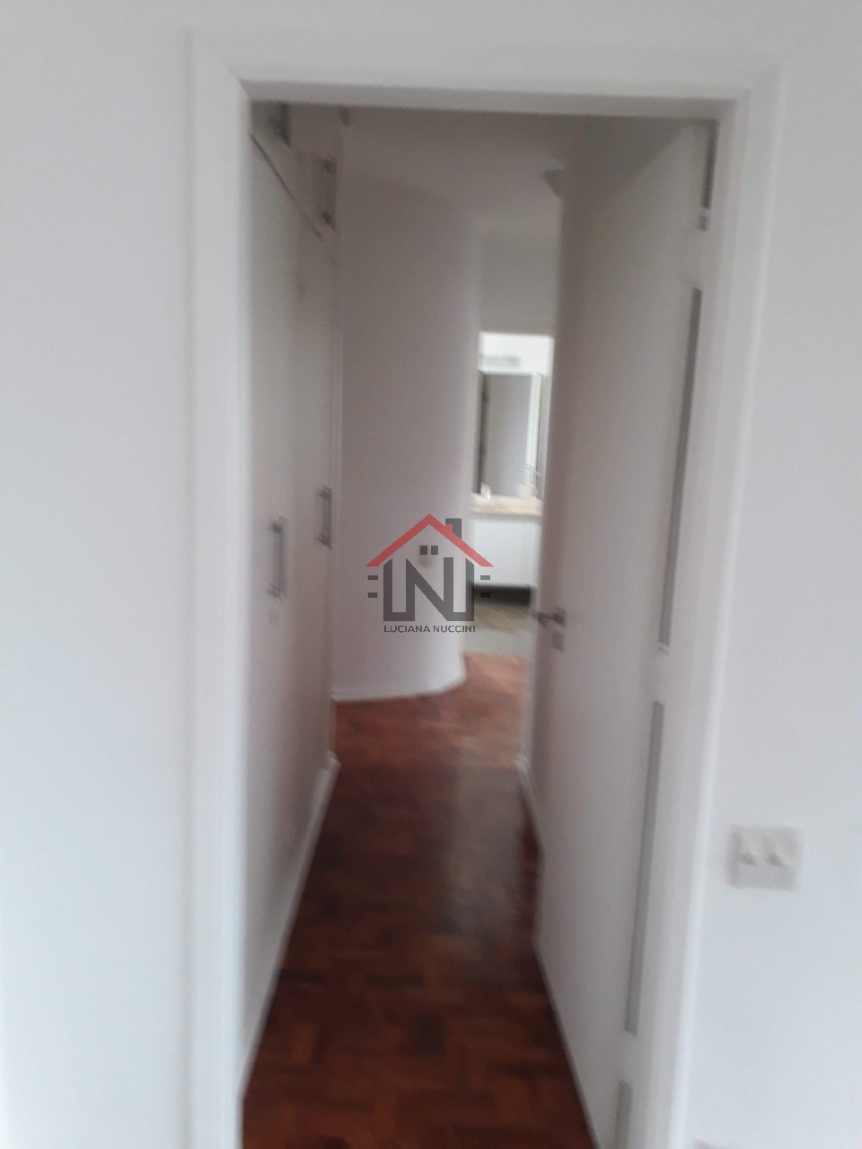 Apartamento à venda em São Paulo-SP, na Vila Nova Conceição: 3 quartos, 1 suíte, 2 banheiros, 2 vagas de garagem, 150m²!