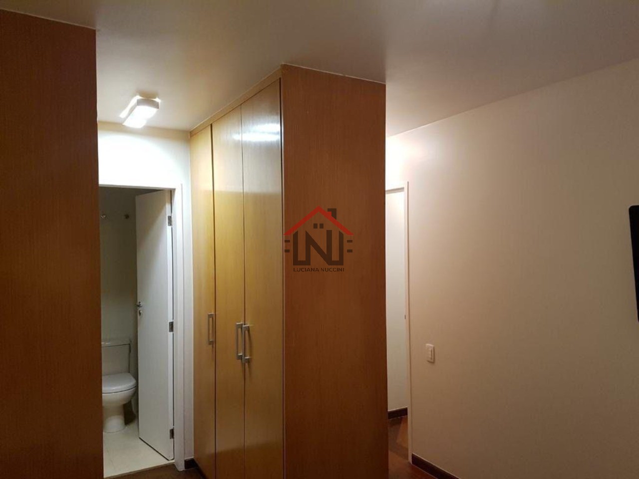 Apartamento de Alto Padrão para Locação em Cerqueira César - São Paulo-SP: 2 Quartos, 1 Suíte, 1 Sala, 2 Banheiros, 1 Vaga, 71m².
