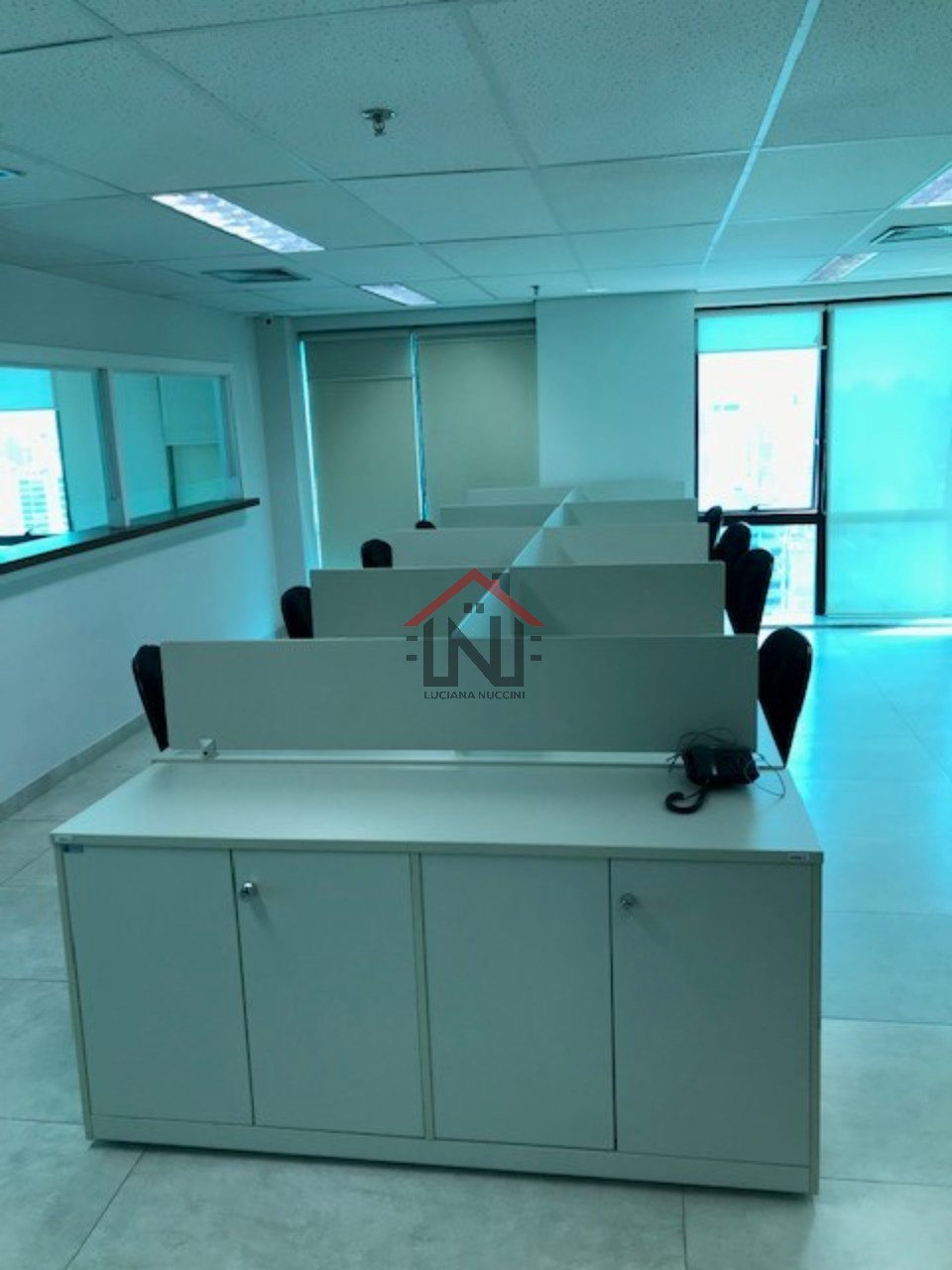 Conjunto Comercial de Alto Padrão com 170m², 4 vagas na melhor localização de Indianópolis, São Paulo-SP!