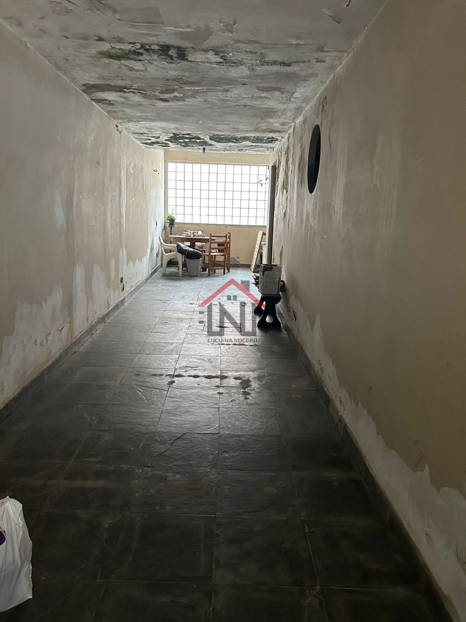 Casa à venda em São João Clímaco, São Paulo-SP: 3 quartos, 3 salas, 3 banheiros, 5 vagas de garagem, 298m² de área.