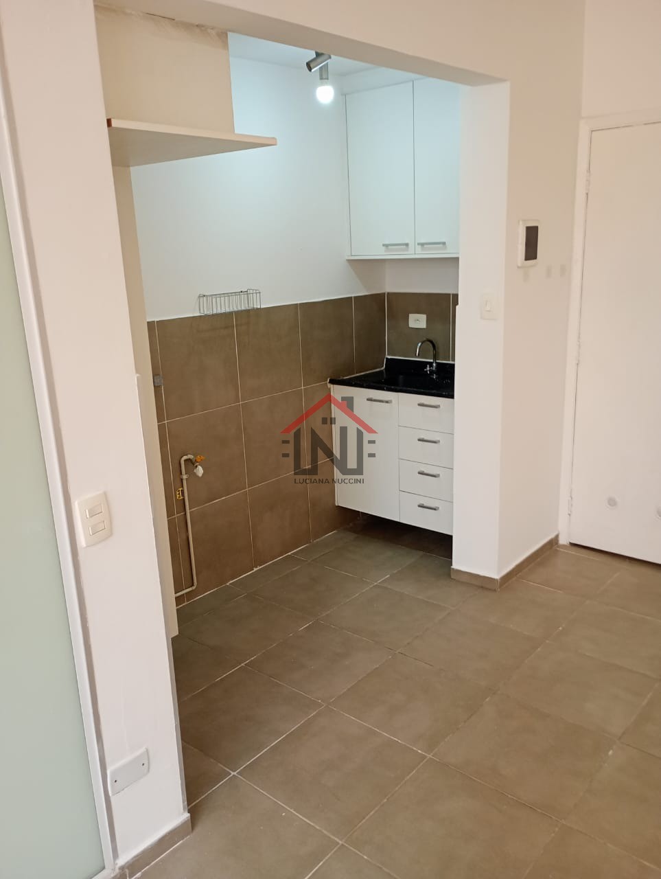 Studio de Luxo para Locação em Pinheiros - São Paulo-SP: 1 Quarto, 1 Banheiro, 24m², Imperdível!