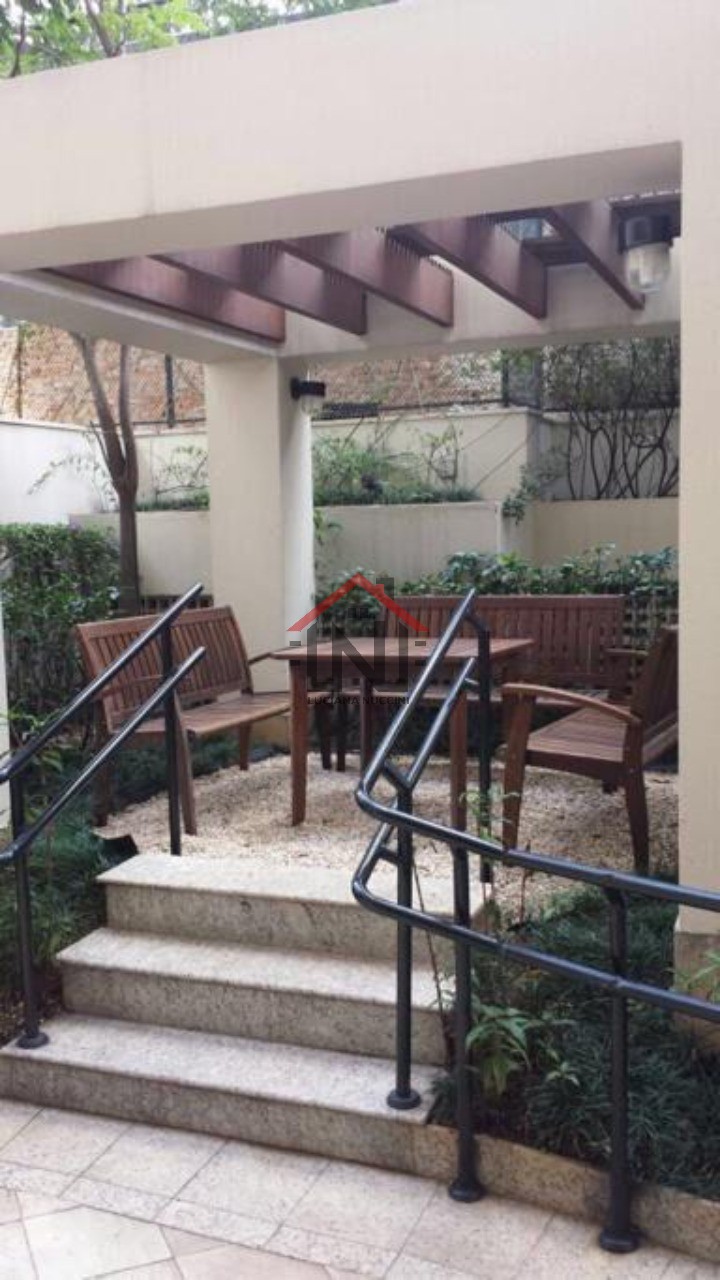 Apartamento de Alto Padrão para Locação em Cerqueira César - São Paulo-SP: 2 Quartos, 1 Suíte, 1 Sala, 2 Banheiros, 1 Vaga, 71m².