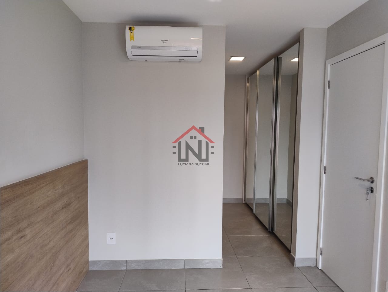 Apartamento para locação em São Paulo-SP, Campo Belo: 1 quarto, 1 sala, 1 banheiro, 1 vaga de garagem, 37,50 m².
