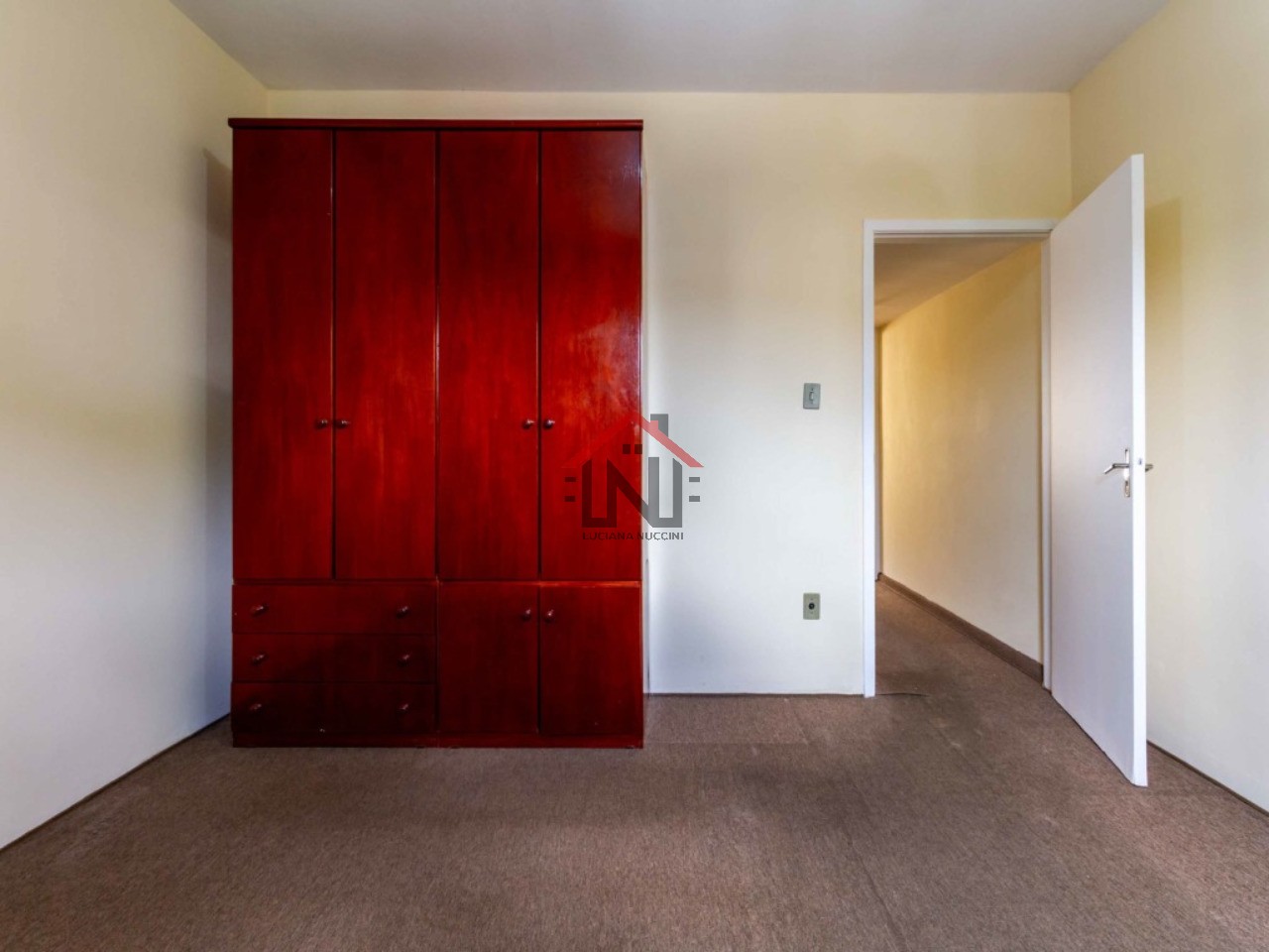 Imperdível oportunidade: casa de 2 quartos com suíte e 2 vag