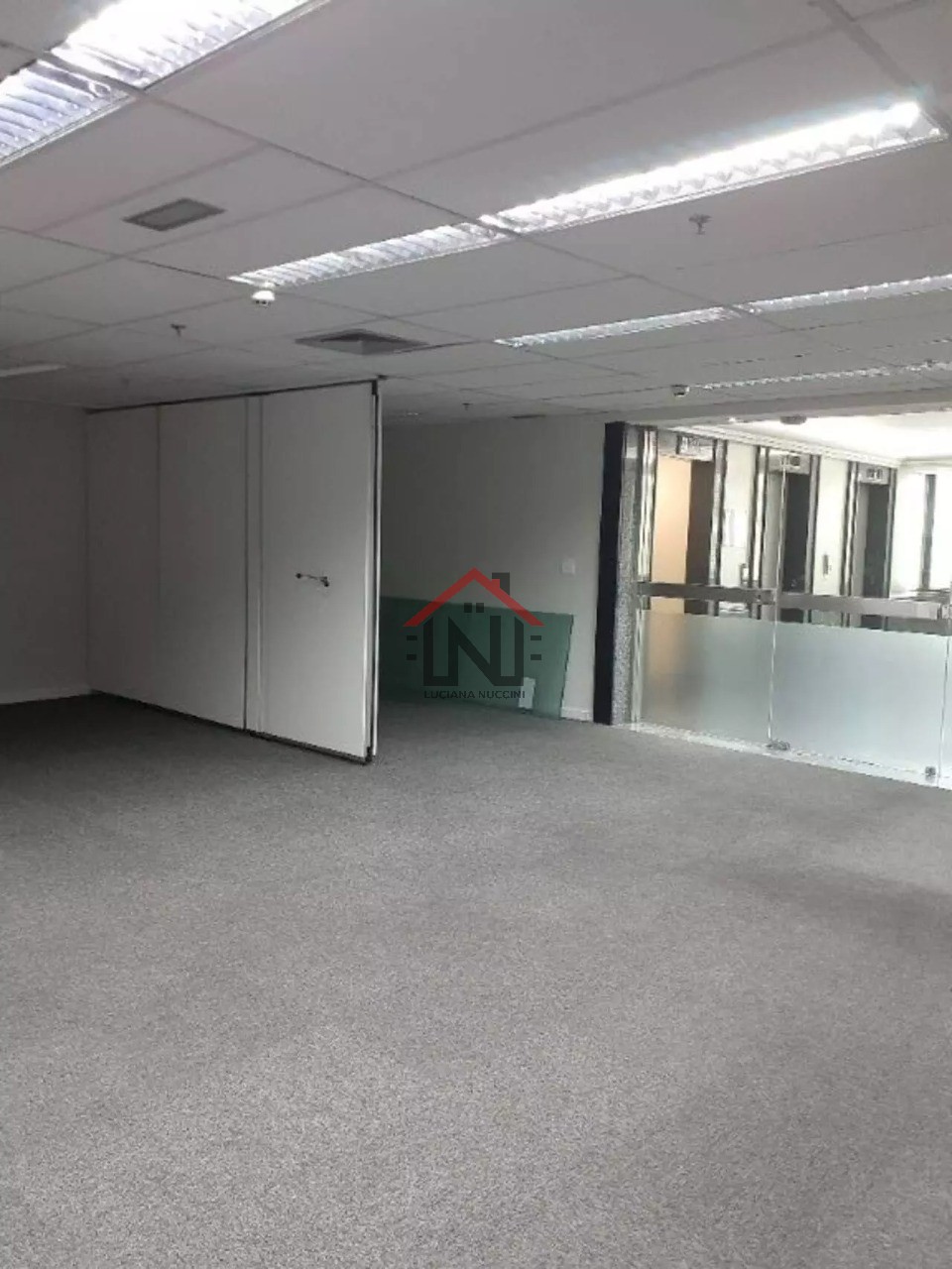 Prédio comercial de alto padrão para venda ou locação em Pinheiros, São Paulo-SP: 13 banheiros, 21 vagas de garagem, 775,00 m².