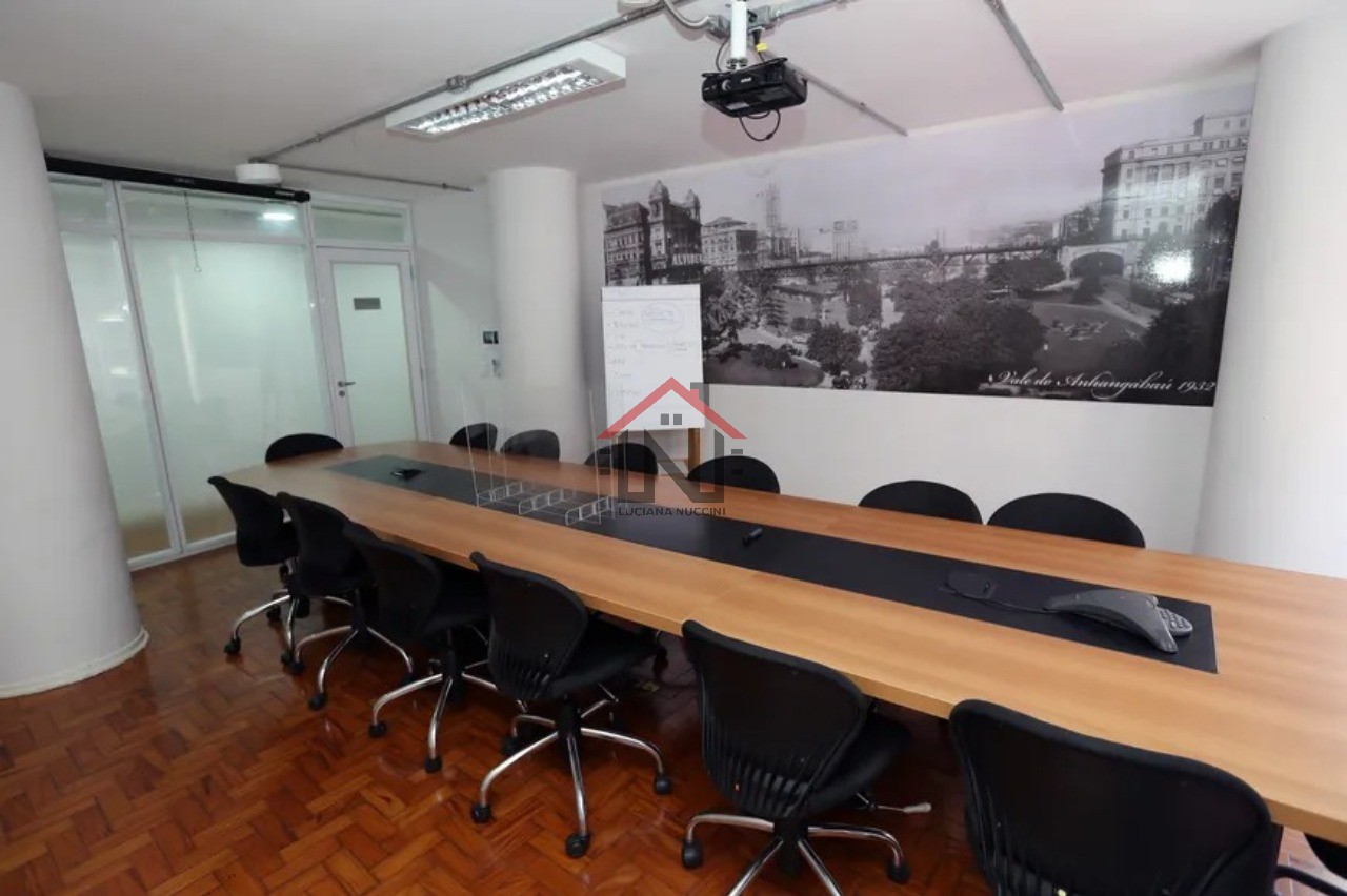 Oportunidade única: Conjunto Comercial de 330m² na Vila Fachini, São Paulo-SP, para locação!