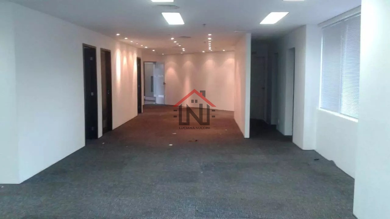 Conjunto comercial de alto padrão na cidade monções, são pau