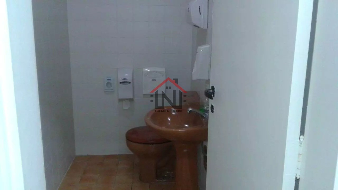 Conjunto Comercial de Alto Padrão na Cidade Monções: 7 banheiros, 8 vagas, 375m² - Venda ou Locação em São Paulo-SP!