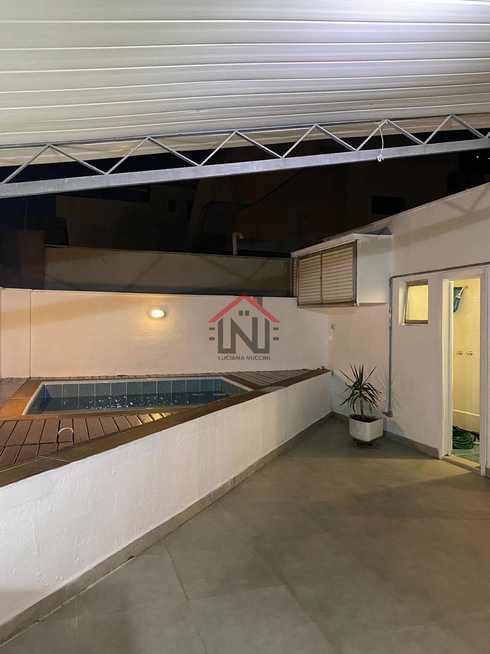 Cobertura para locação com 3 quartos e 160m² em Pinheiros, São Paulo-SP.