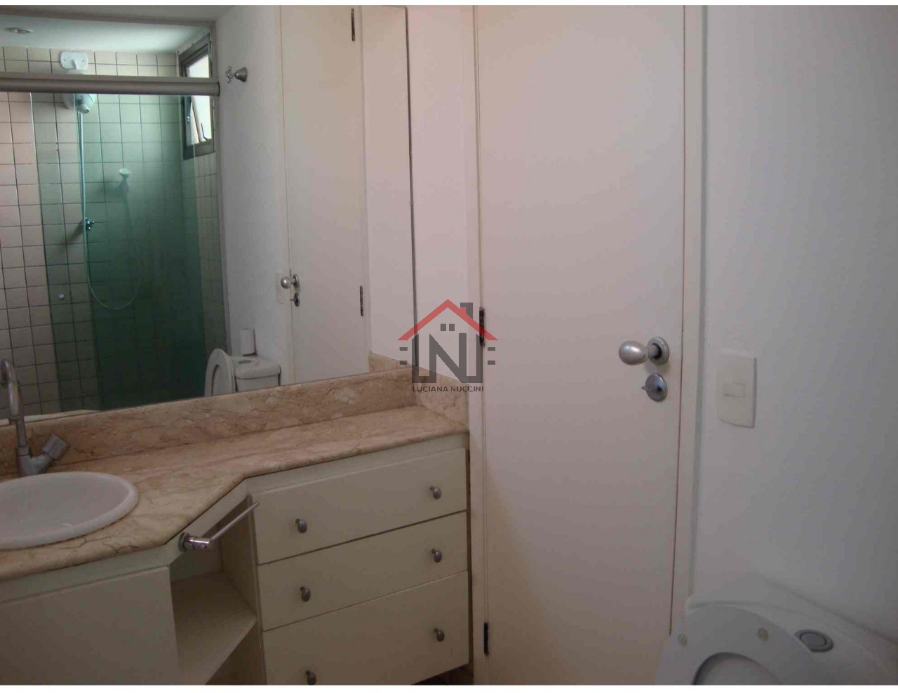 Aluguel de Apartamento no Morumbi, São Paulo-SP: 1 quarto, 1 sala, 1 banheiro, 1 vaga, 45 m² de área