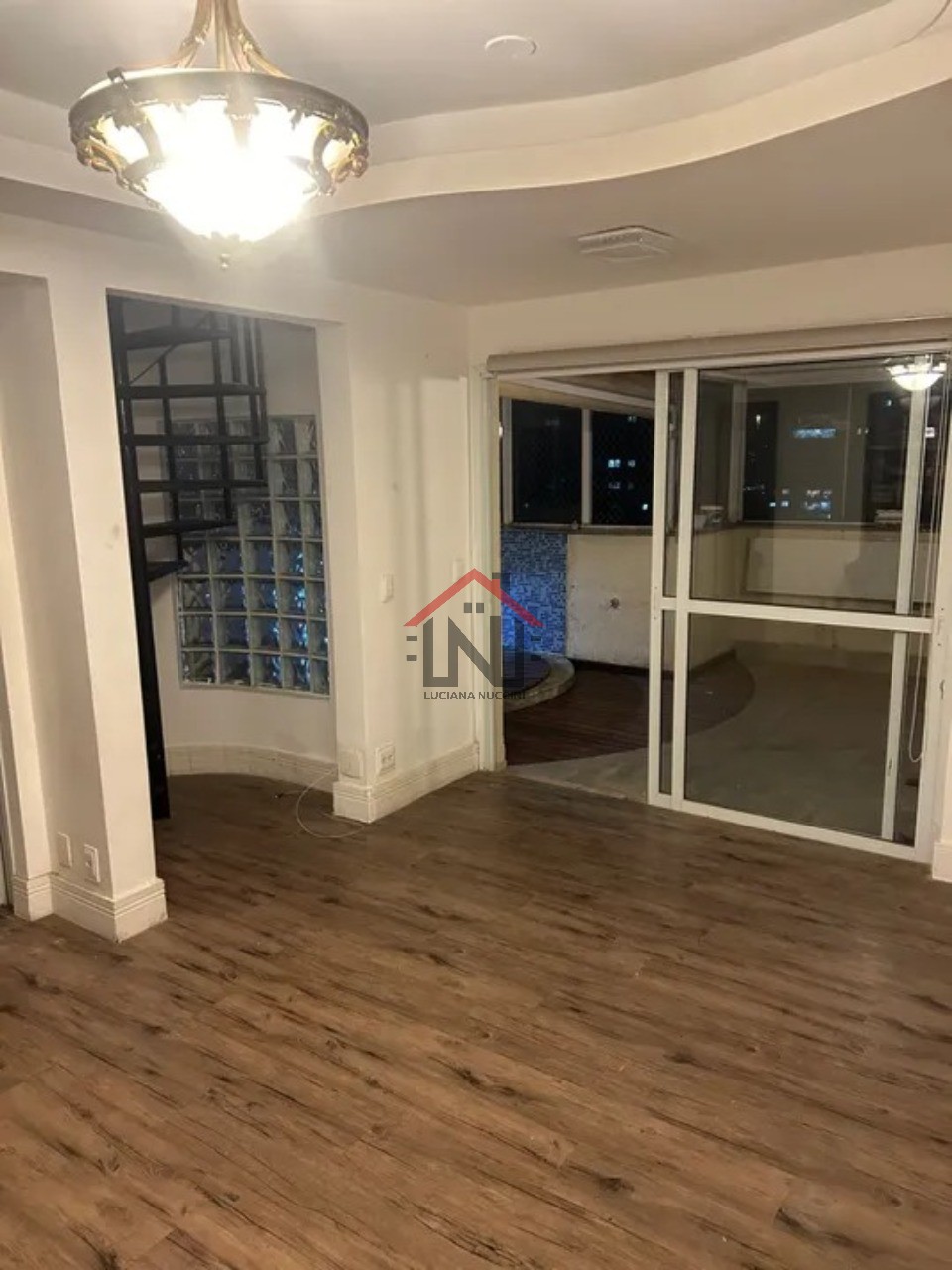 Apartamento para locação no Ipiranga, São Paulo-SP: 3 quartos, 3 suítes, 4 banheiros e 2 vagas de garagem!
