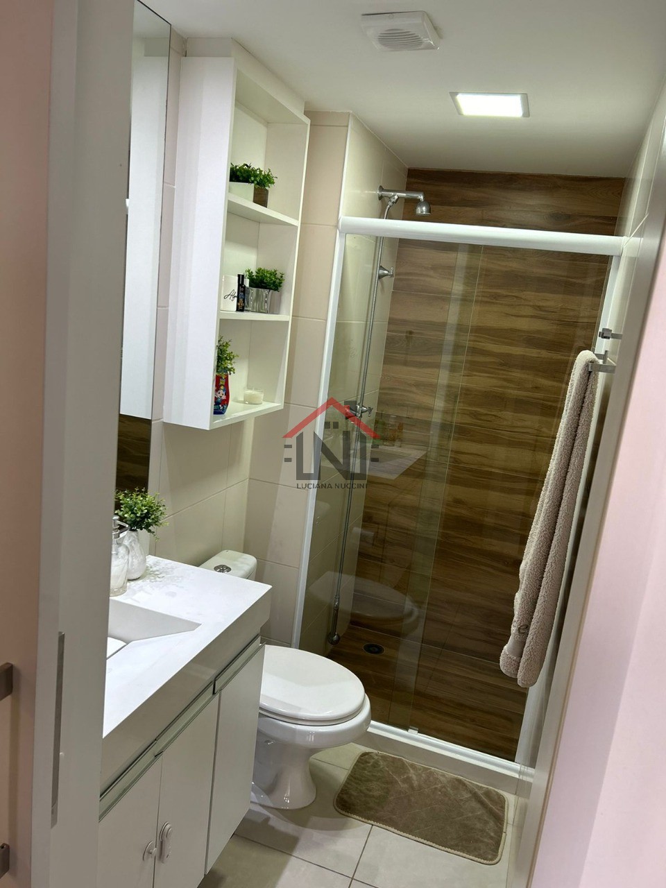 Venda de Apartamento de 2 Quartos com Suíte e Vaga na Zona Sul de São Paulo - Ipiranga, 70m²