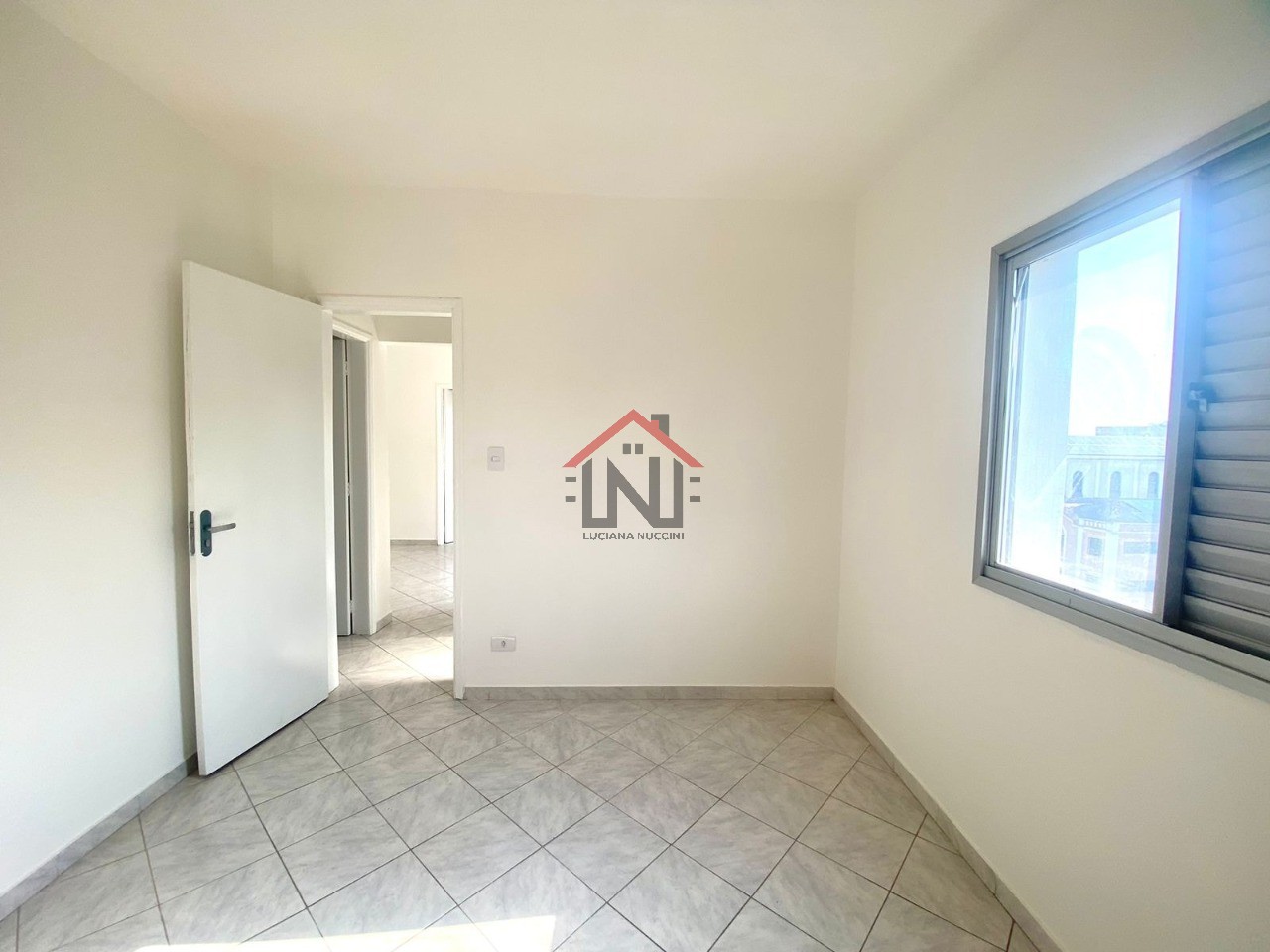 Aluguel de Apartamento em Pinheiros, São Paulo-SP: 2 quartos, 1 sala, 1 banheiro, 1 vaga e 62m² de pura praticidade!