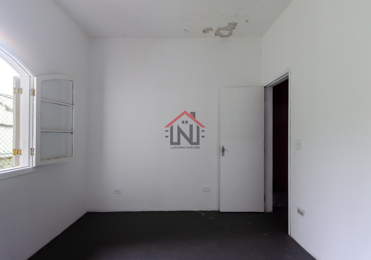 Aluguel de Casa com 3 Quartos e 1 Suíte na Vila Romana, São Paulo-SP: Espaço e Conforto em 230m²!