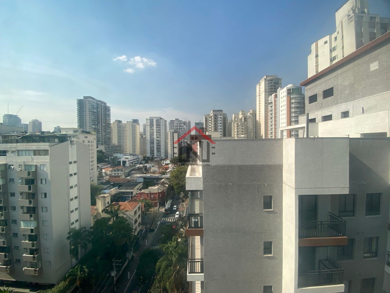 Aluguel de Apartamento em Pinheiros, São Paulo-SP: 2 quartos, 1 sala, 1 banheiro, 1 vaga e 62m² de pura praticidade!