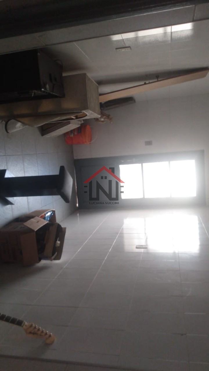 Imperdível oportunidade de casa para venda ou locação em São Paulo-SP, Vila Moraes: 4 quartos, 1 suíte, 1 sala, 4 banheiros, 3 vagas de garagem, 406,25 m²!