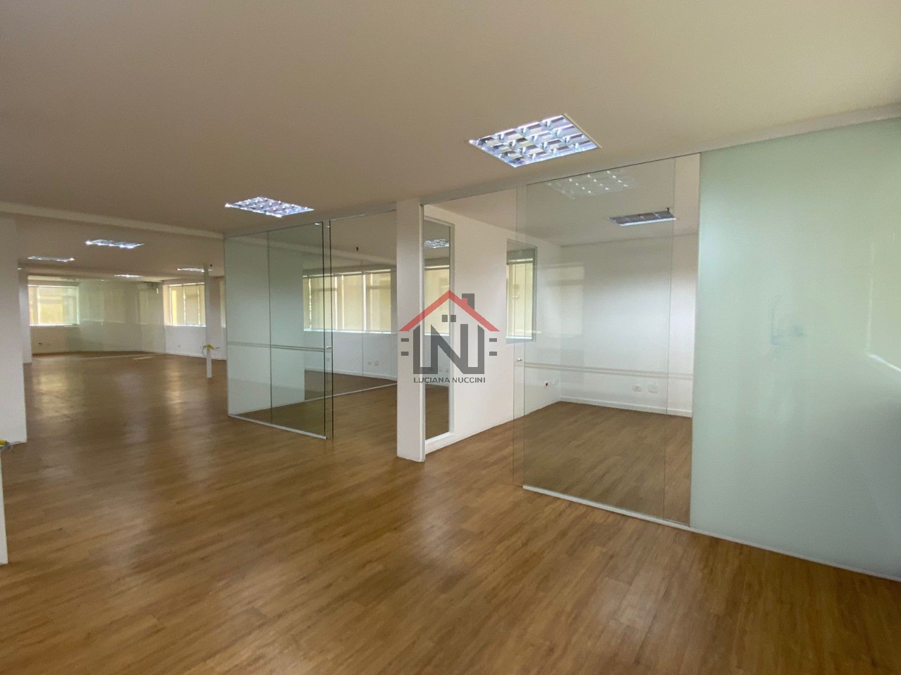 Conjunto Comercial de Luxo na Vila Olímpia: A Oportunidade Perfeita para o seu Negócio em São Paulo-SP!