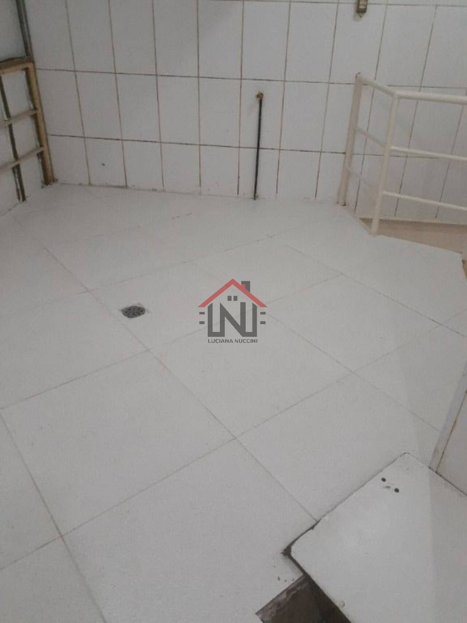 Conjunto Comercial à Venda ou Locação na Barra Funda, São Paulo-SP: 1 Vaga de Garagem e 64m² de Área