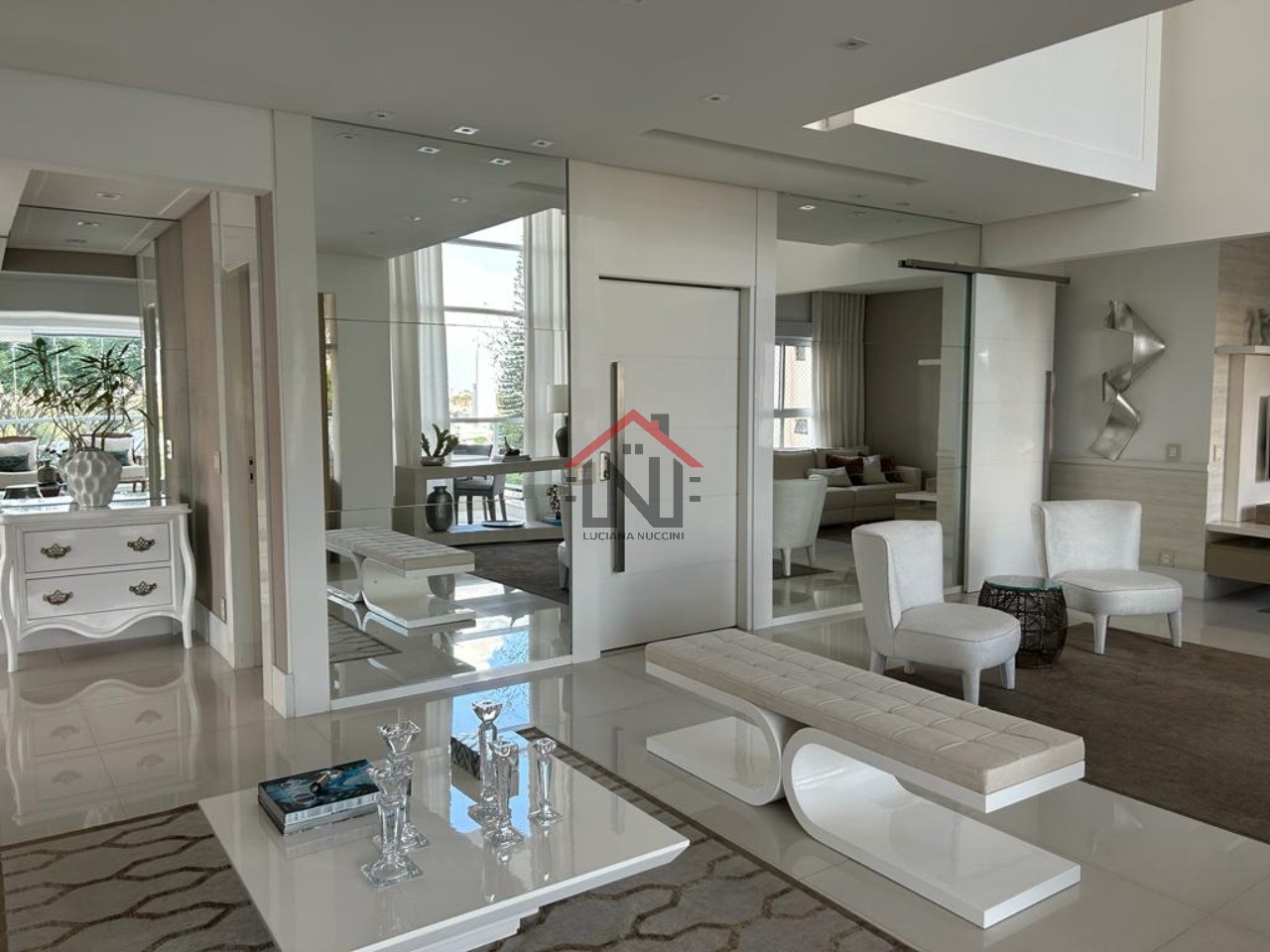 Viva com conforto e elegância em um apartamento de 3 suítes na Vila Mariana, São Paulo-SP!