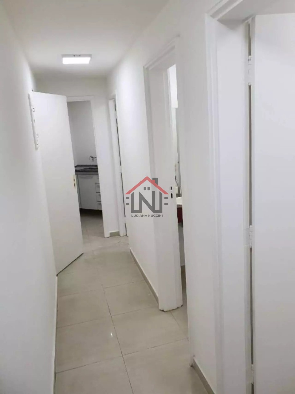 Imperdível conjunto comercial à venda ou locação em São Paulo-SP, Cidade Monções: 3 banheiros, 4 vagas de garagem, 204m²!