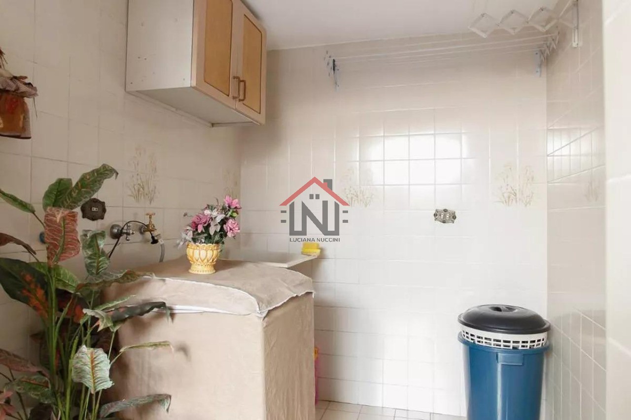 Casa à venda em São Paulo-SP, Parque Jabaquara: 3 quartos, 4 banheiros, 2 vagas, 189 m². Encontre seu lar dos sonhos!