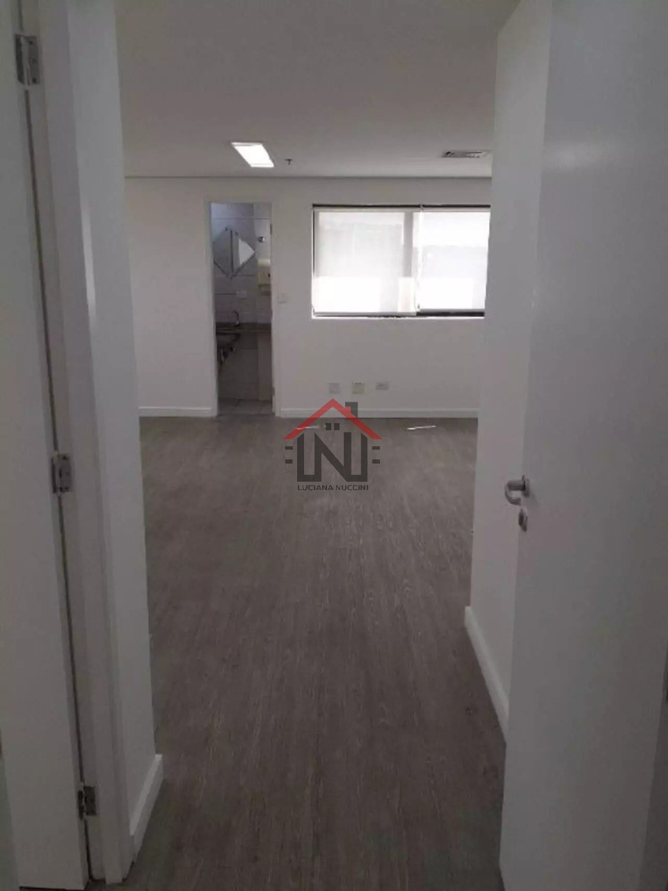 Conjunto Comercial na Vila Olímpia - São Paulo-SP Venda ou Locação 4 banheiros, 2 vagas, 90m²