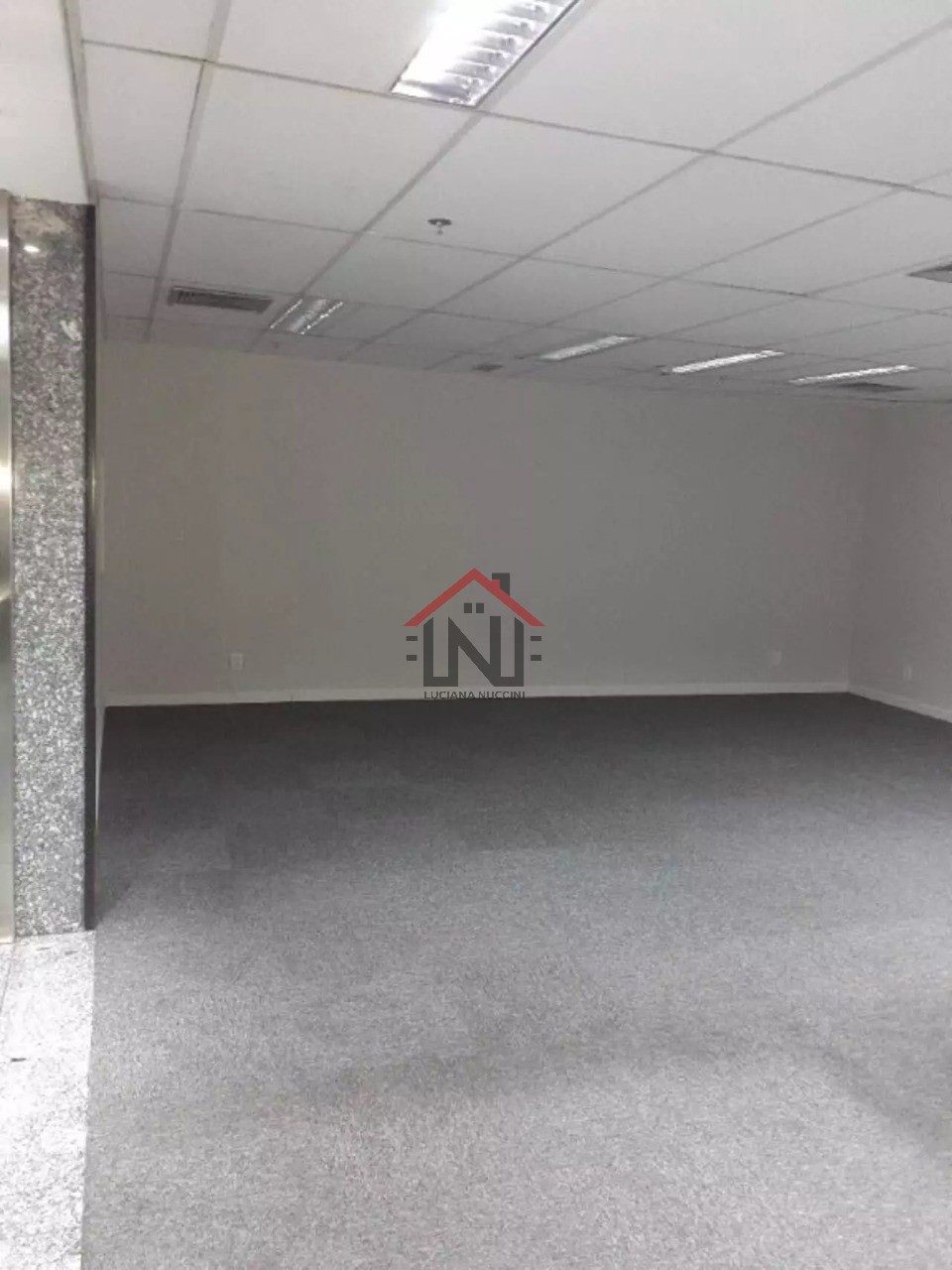 Prédio comercial de alto padrão para venda ou locação em Pinheiros, São Paulo-SP: 13 banheiros, 21 vagas de garagem, 775,00 m².