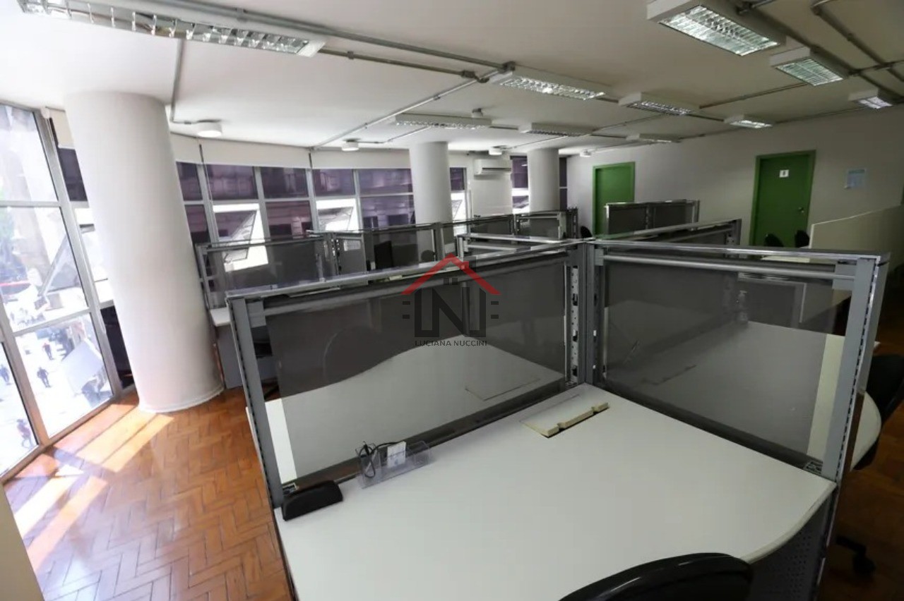 Oportunidade única: Conjunto Comercial de 330m² na Vila Fachini, São Paulo-SP, para locação!
