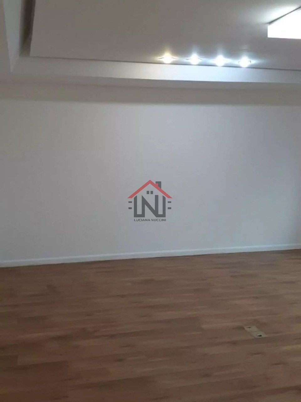 Conjunto Comercial de Alto Padrão na Cidade Monções, São Paulo-SP: 3 Banheiros, 4 Vagas e 204m² de Área