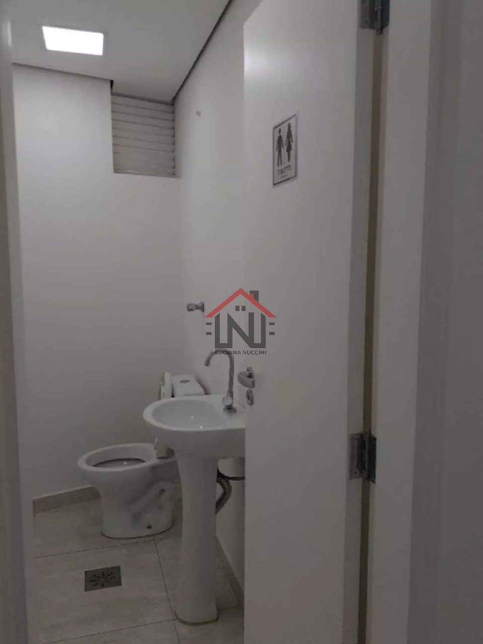 Imóvel comercial de alto padrão com 7 banheiros e 187m² em Cidade Monções, São Paulo-SP: venda ou locação!