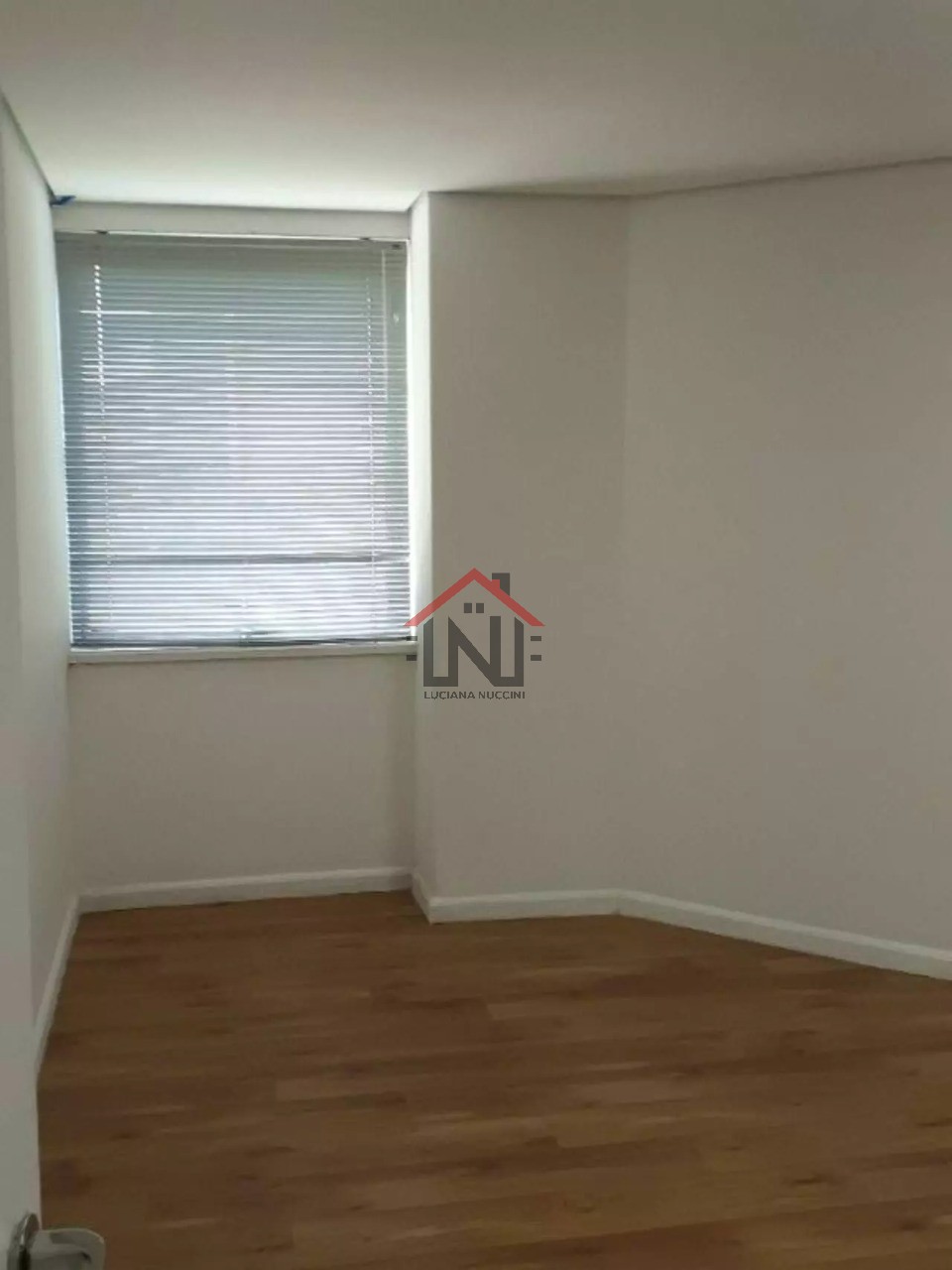 Conjunto Comercial de Alto Padrão na Cidade Monções, São Paulo-SP: 3 Banheiros, 4 Vagas e 204m² de Área