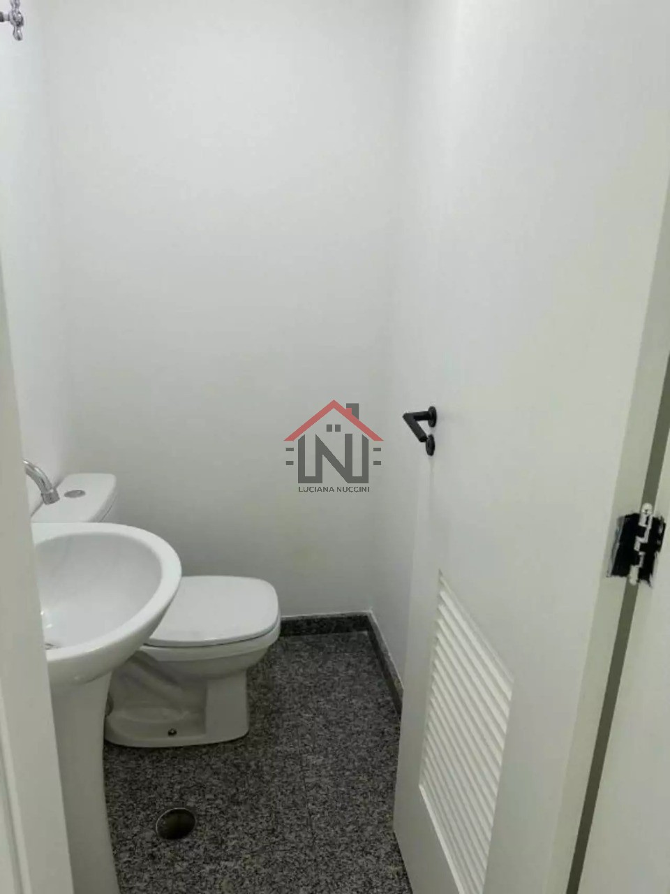 Conjunto Comercial na Vila Olímpia, São Paulo-SP: 74m², 4 banheiros - Venda ou Locação!