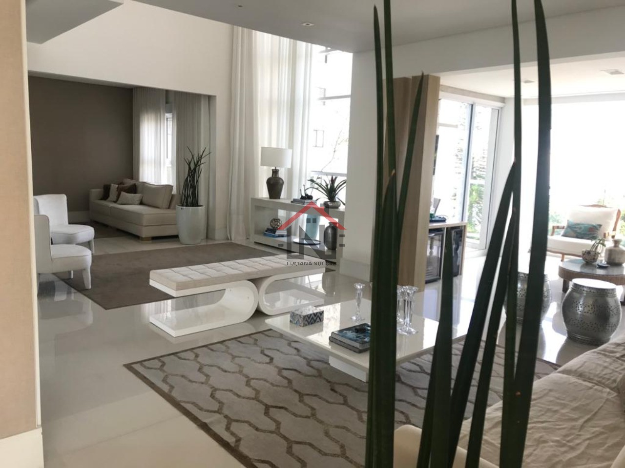 Viva com conforto e elegância em um apartamento de 3 suítes na Vila Mariana, São Paulo-SP!
