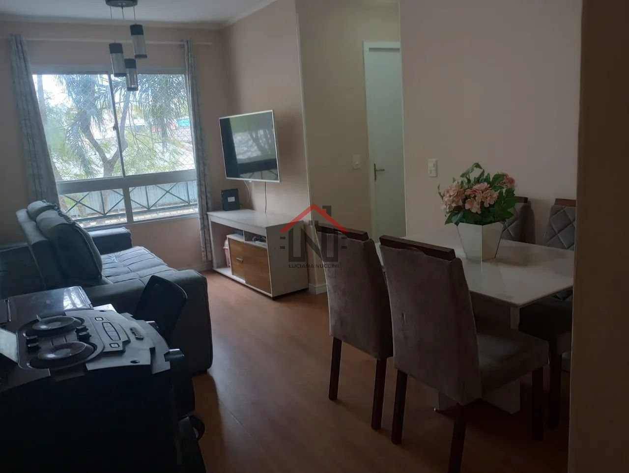 Apartamento para locação: 2 quartos, 1 sala, 1 banheiro, 1 v