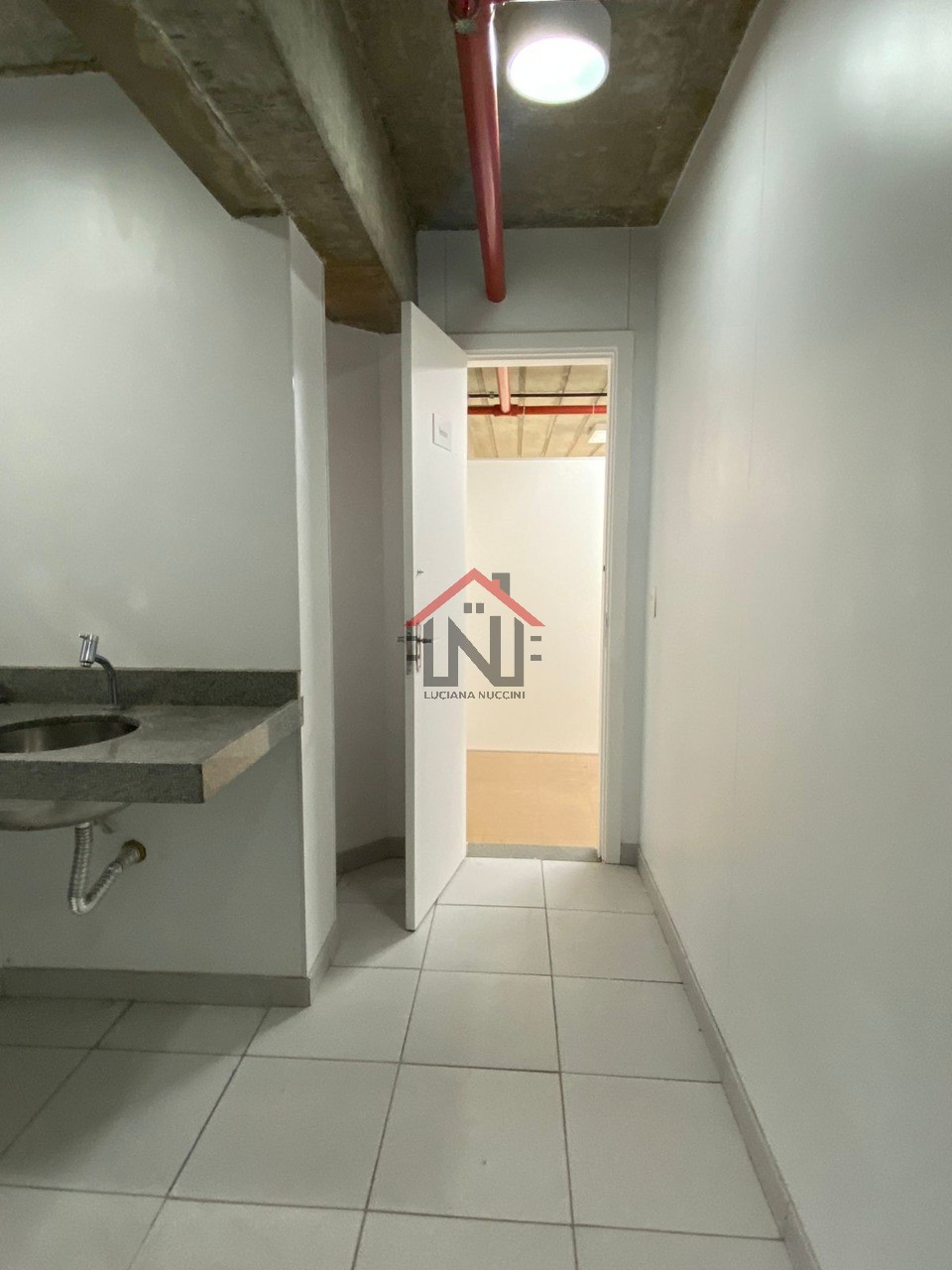 Conjunto Comercial de Alto Padrão na Vila Olímpia - São Paulo-SP: 1 Sala, 1 Banheiro, 4 Vagas, 190m². Venha Conferir!