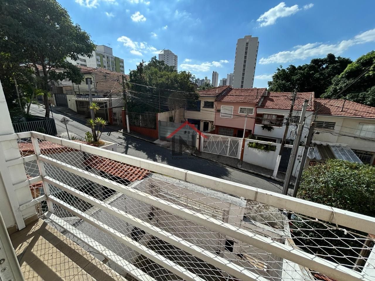 Imperdível Casa à Venda na Vila Mariana, São Paulo-SP: 3 Quartos, 3 Suítes, 1 Sala, 4 Banheiros, 6 Vagas de Garagem, 243m².
