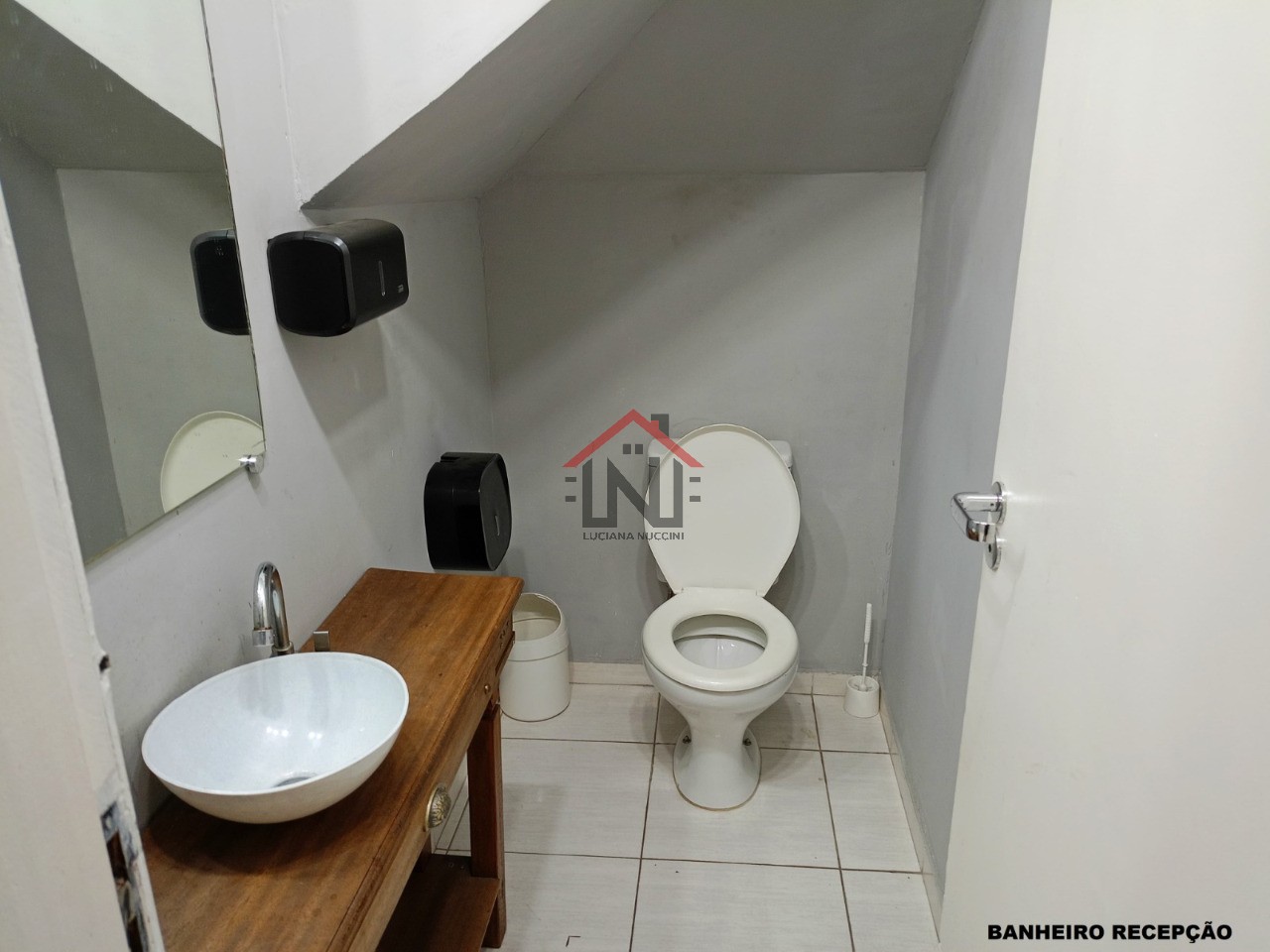 Conjunto Comercial Industrial para Venda ou Locação - Vila Moraes, São Paulo-SP: 2 Salas, 3 Banheiros, 2 Vagas, 700m².