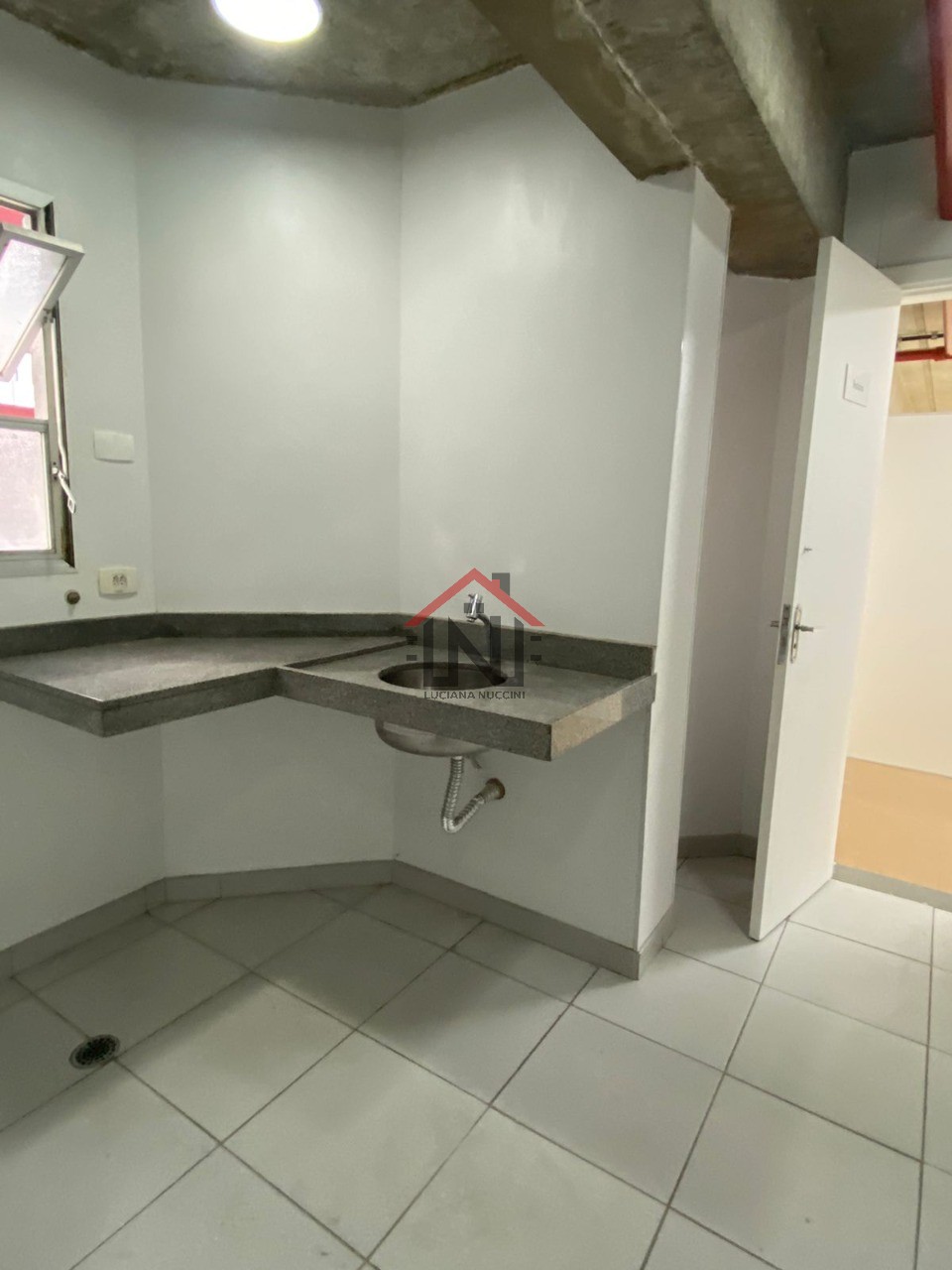 Conjunto Comercial de Alto Padrão na Vila Olímpia - São Paulo-SP: 1 Sala, 1 Banheiro, 4 Vagas, 190m². Venha Conferir!