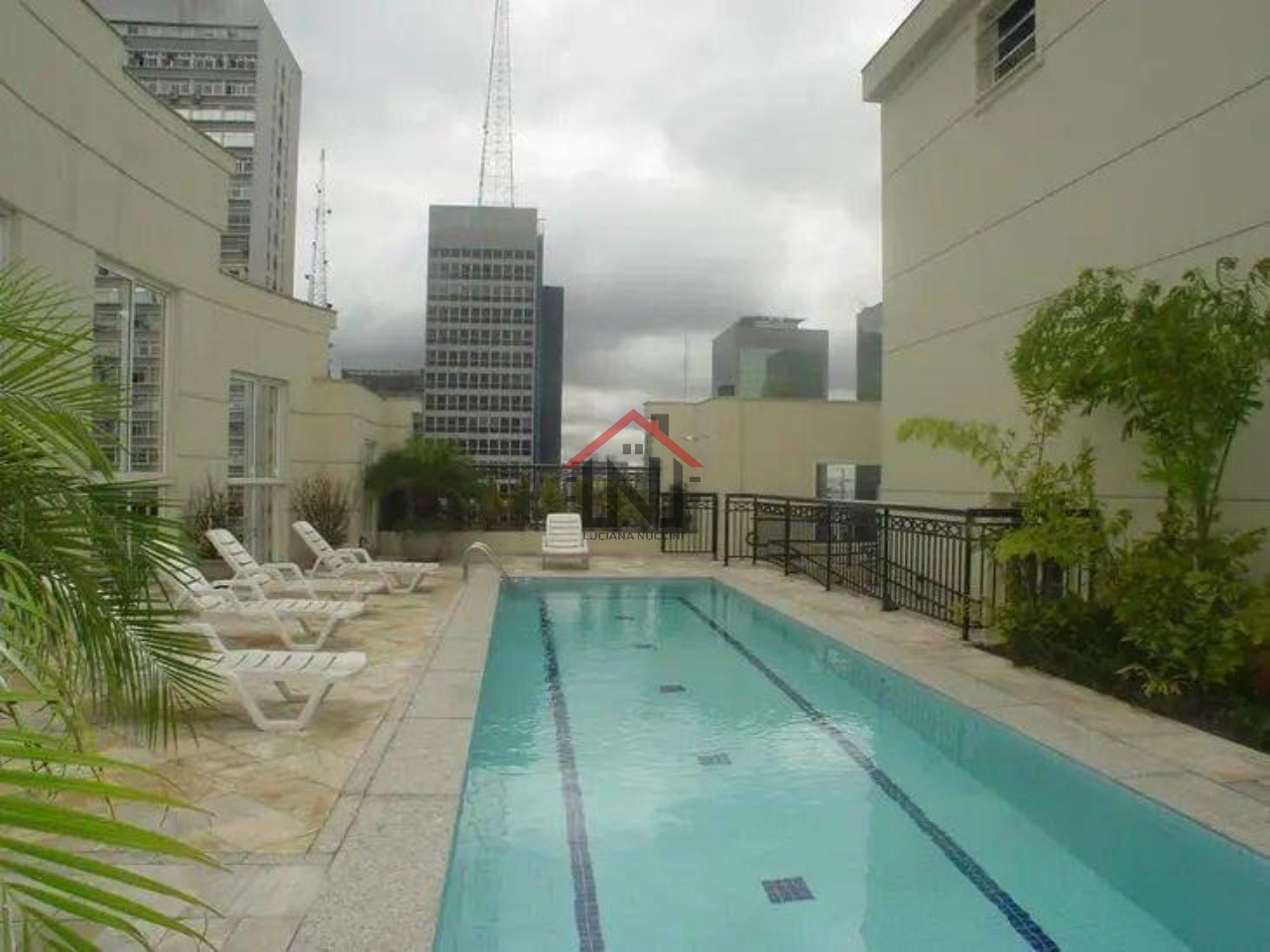 Apartamento de Alto Padrão para Locação em Cerqueira César - São Paulo-SP: 2 Quartos, 1 Suíte, 1 Sala, 2 Banheiros, 1 Vaga, 71m².